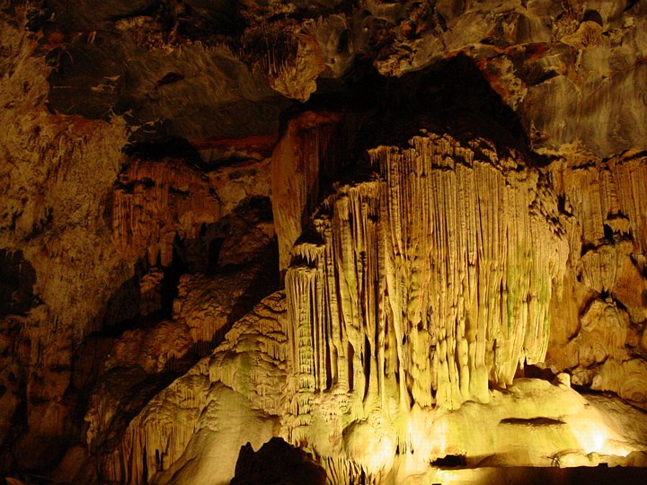 04266OudtshoornCangoorgelet.jpg