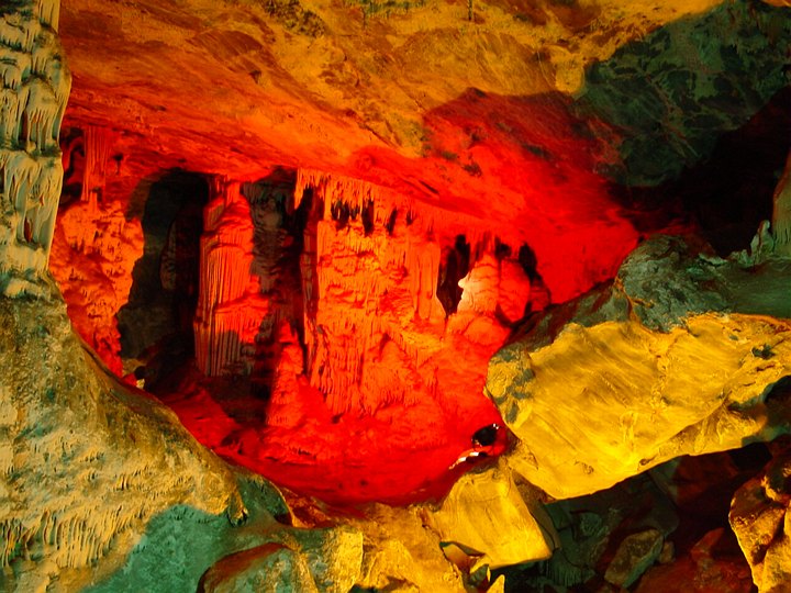 04277OudtshoornCangoSpeisaCaves.jpg