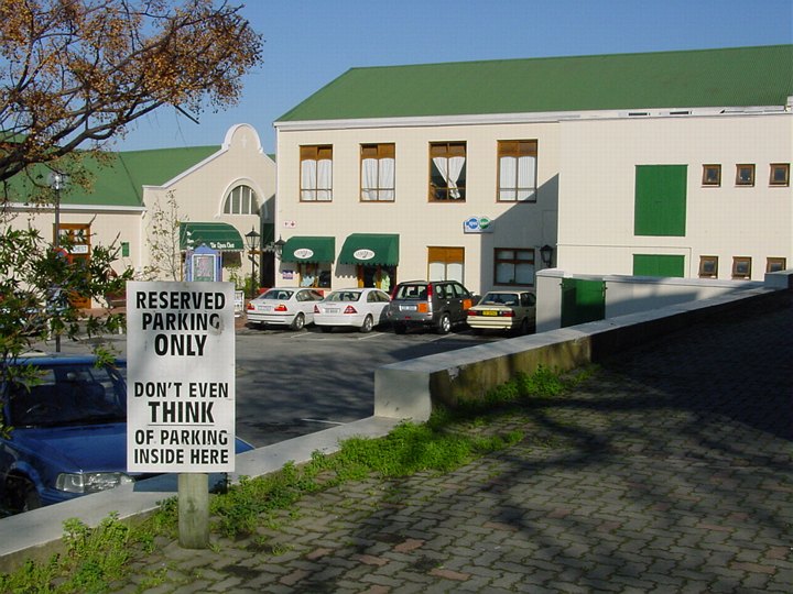 04380KnysnaKultSkiltOrElse.jpg