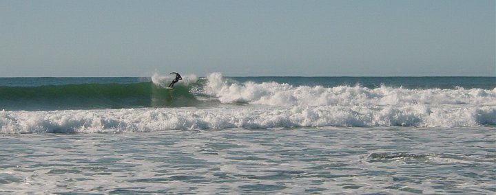 04518JeffreysBayMerSurfing.jpg