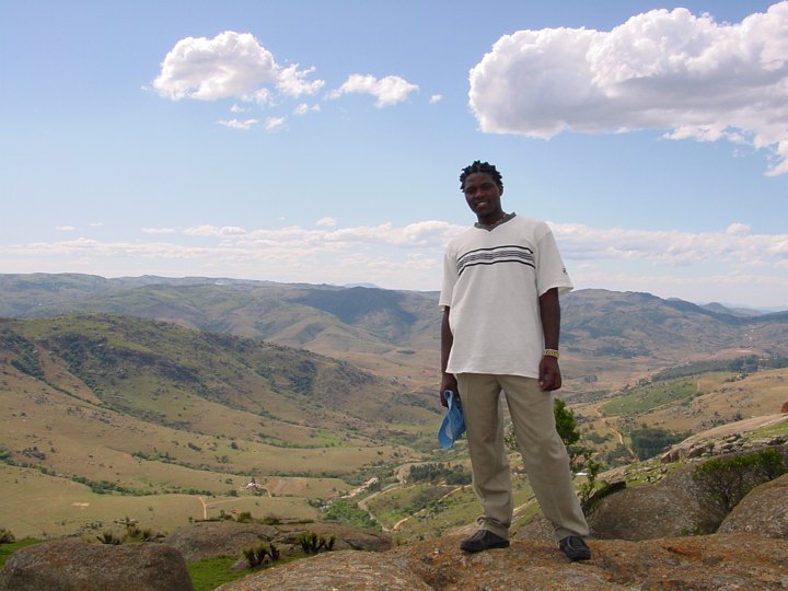 05004SibebeMbhekwaHelfigur.jpg