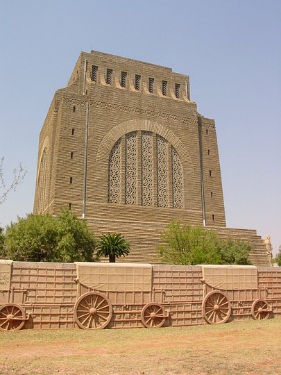 05226PretoriaVoortrekkermonumentetGanskeNaert.jpg