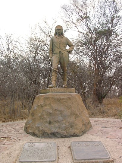 05373VicFallsDavidLivingstone-statuen.jpg