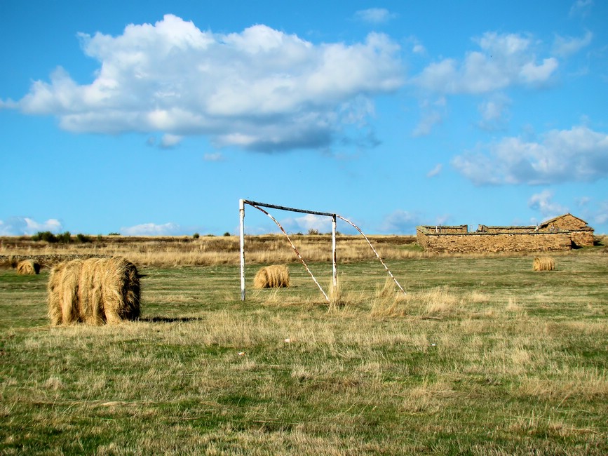 DSC11285ElGansoFruktbarFotballbane.JPG