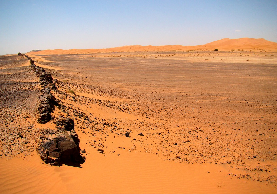 DSC06765MerzougaSteinboelge.JPG