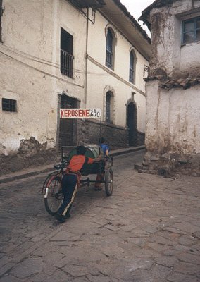 A Cuzco
mobile gas station